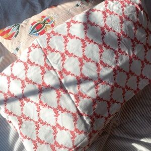Elegant Red and White Duvet Cover